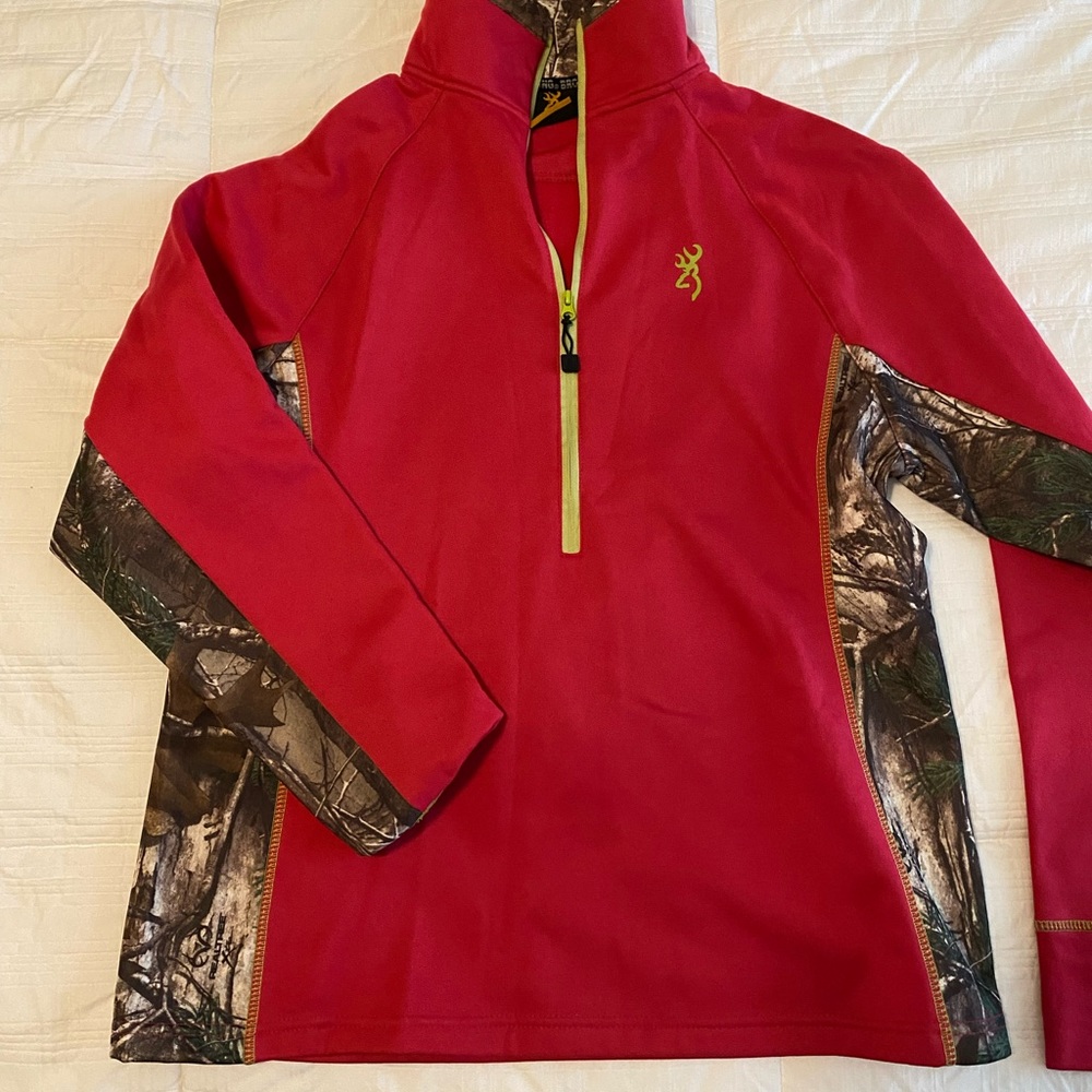 Women’s Browning pull over